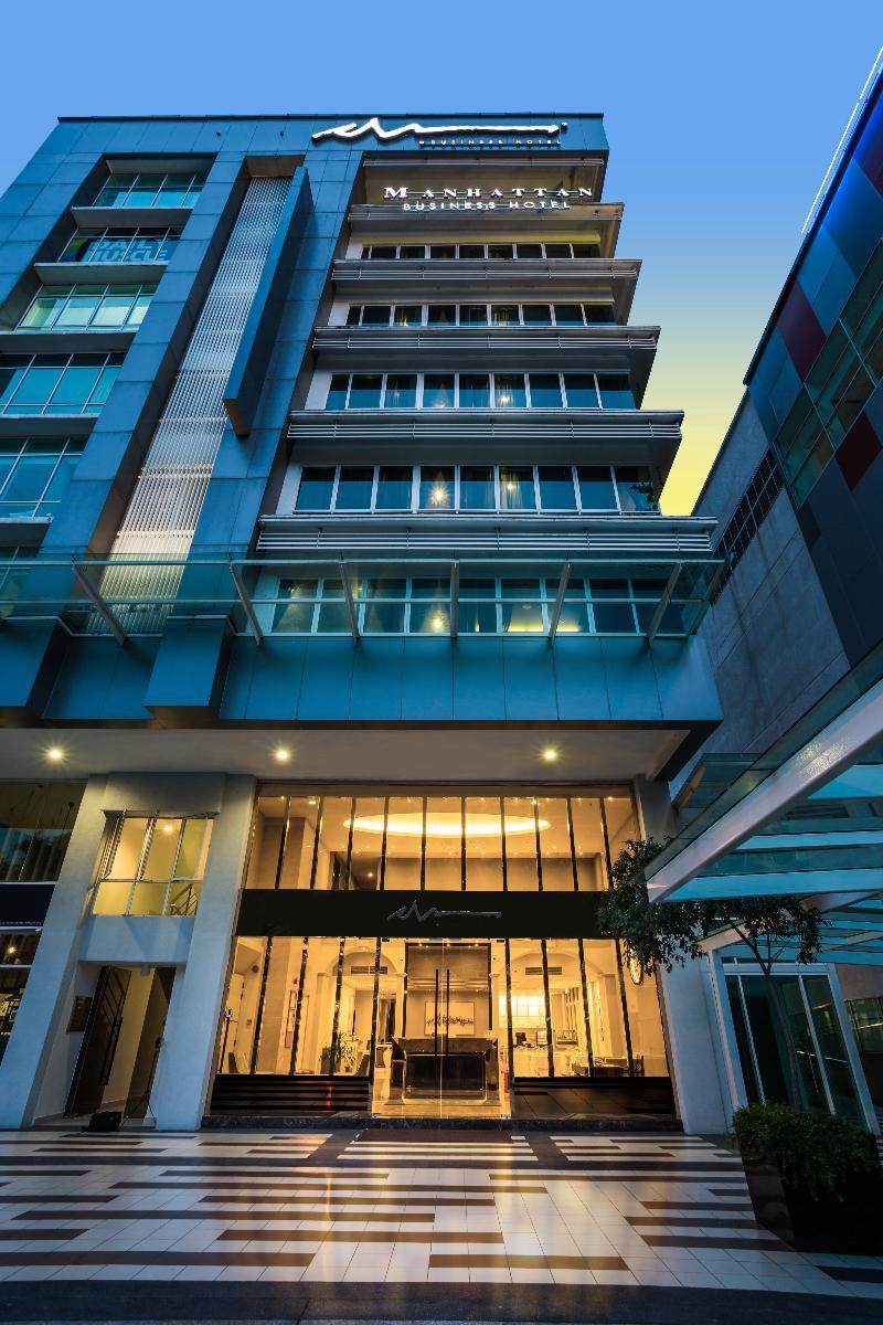 Manhattan Business Hotel Ttdi Куала Лумпур Екстериор снимка